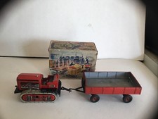Arnold 820 Tinplate Clockwork Tractor And Trailer Boxed 