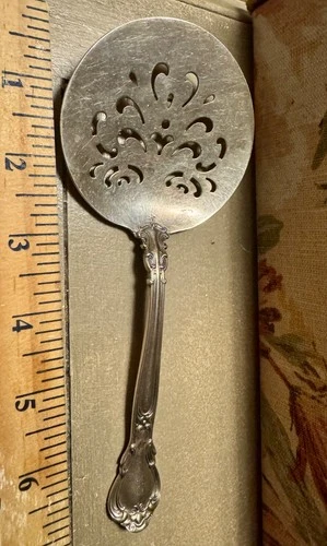 Gorham Gorham Chantilly Tomato Server, sterling, 7.5 in.