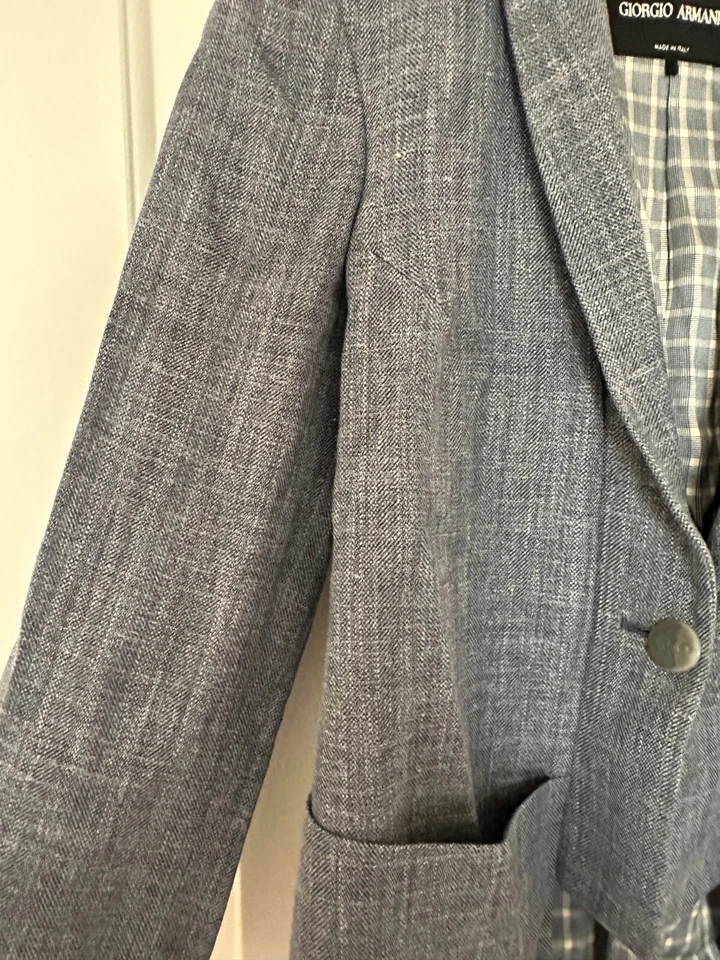 Blazers para mujer Emporio Armani azules hechos en Italia talla US 38 Foto 3 de 4