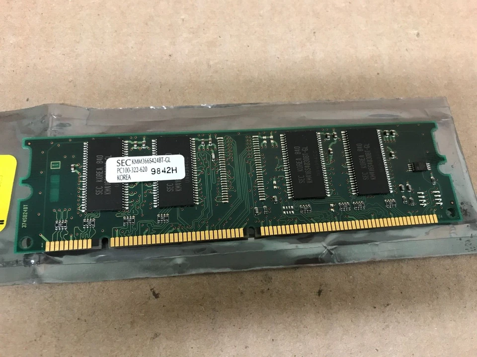 Samsung KMM366S424BT-GL 32MB Desktop RAM Memory - Image 2 of 3