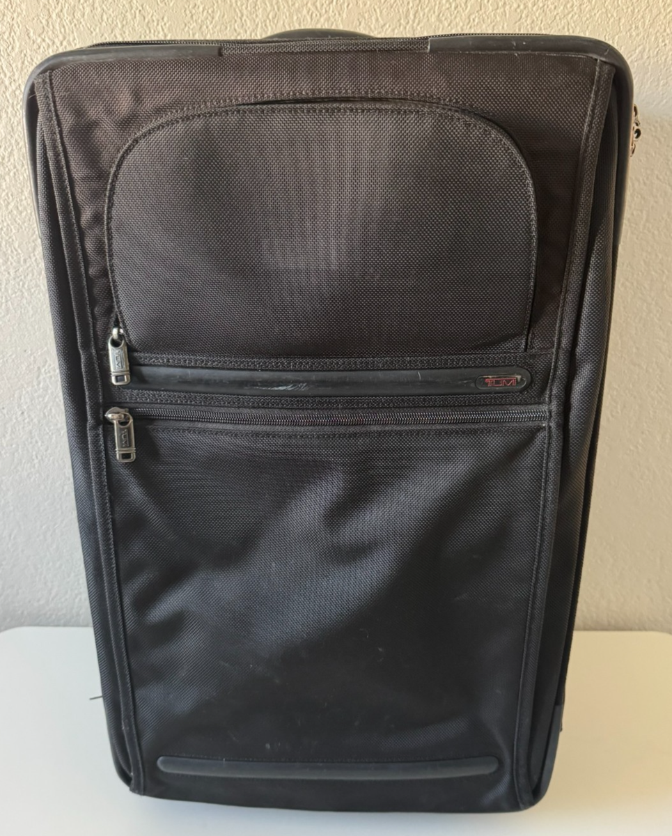 米*正様 14日迄値下げ‼️最終値下げ❗️美品　TUMI 　22022D4 Tumi Framed Expandable Frequent Traveler Black 22022D4 Upright