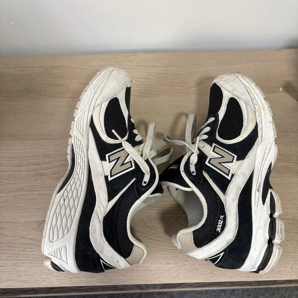 M2002RTZ New Balance 2002R Negro Beige Tostado Hombre Talla 8 Foto 3 de 4