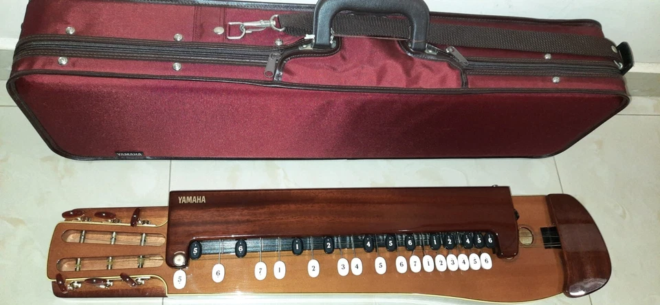 Gift Ideas: YAMAHA TH-20ME Award Winning Design Electric Taishogoto (#04) - Image 2 of 4