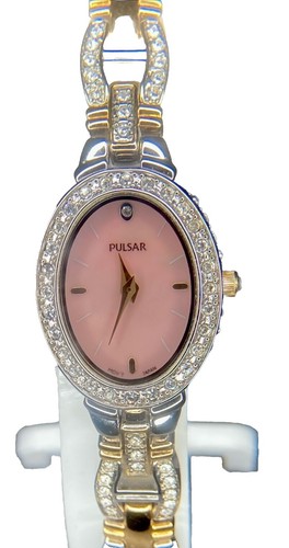 Vintage Rare Oval Thin Pulsar Silver Tone Stainles V220-x007 Dainty Petite Watch Vintage Rare Oval Thin Pulsar Silver Tone Stainles V220-x007  main image 3