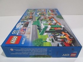 Lego City 2 set lot 60347 Grocery Store & 60345 Farmers Market Van *BRAND NEW!!*