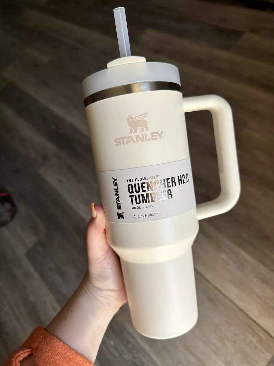 Cream - 40oz Stanley The Quencher H2.0 Flowstate Tumbler - *OFFICIAL* *NWT*