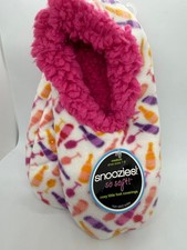 Snoozies Foot Coverings Womens Slipper Size Medium 7-8 Vino Time White