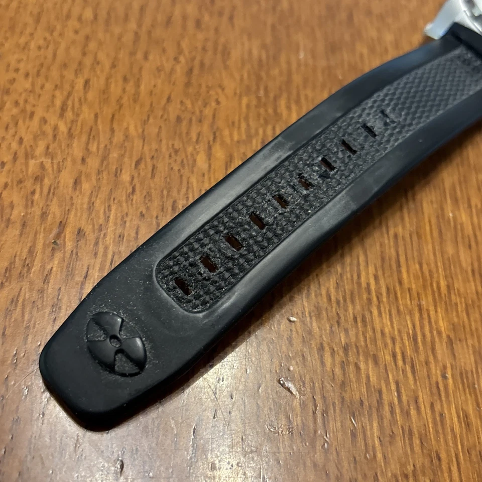 Reloj de buceo Reactor Melt Down 2 76808 esfera naranja para hombre 200M batería nueva Foto 3 de 4