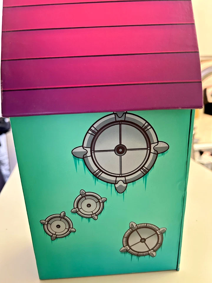 Invader Zim Premium DVD Collectors Box (7 Desk Set with Gir figurine) See Pics - Image 4 of 4