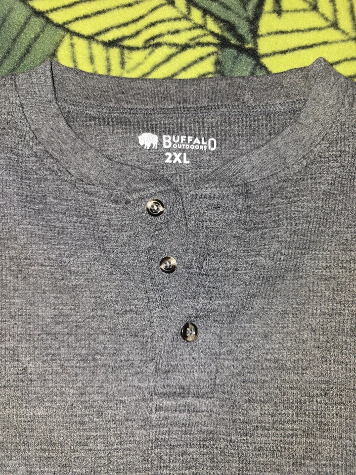 Camisa de manga larga Buffalo Outdoors® Workwear para hombre manga larga 3 botones Henley Foto 4 de 4