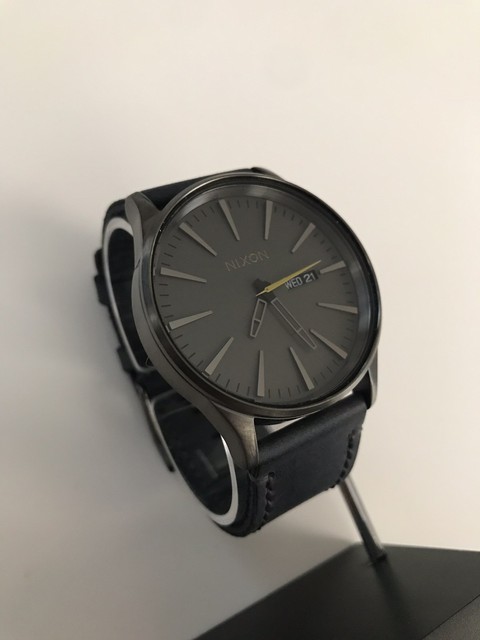 nixon ultratide watch