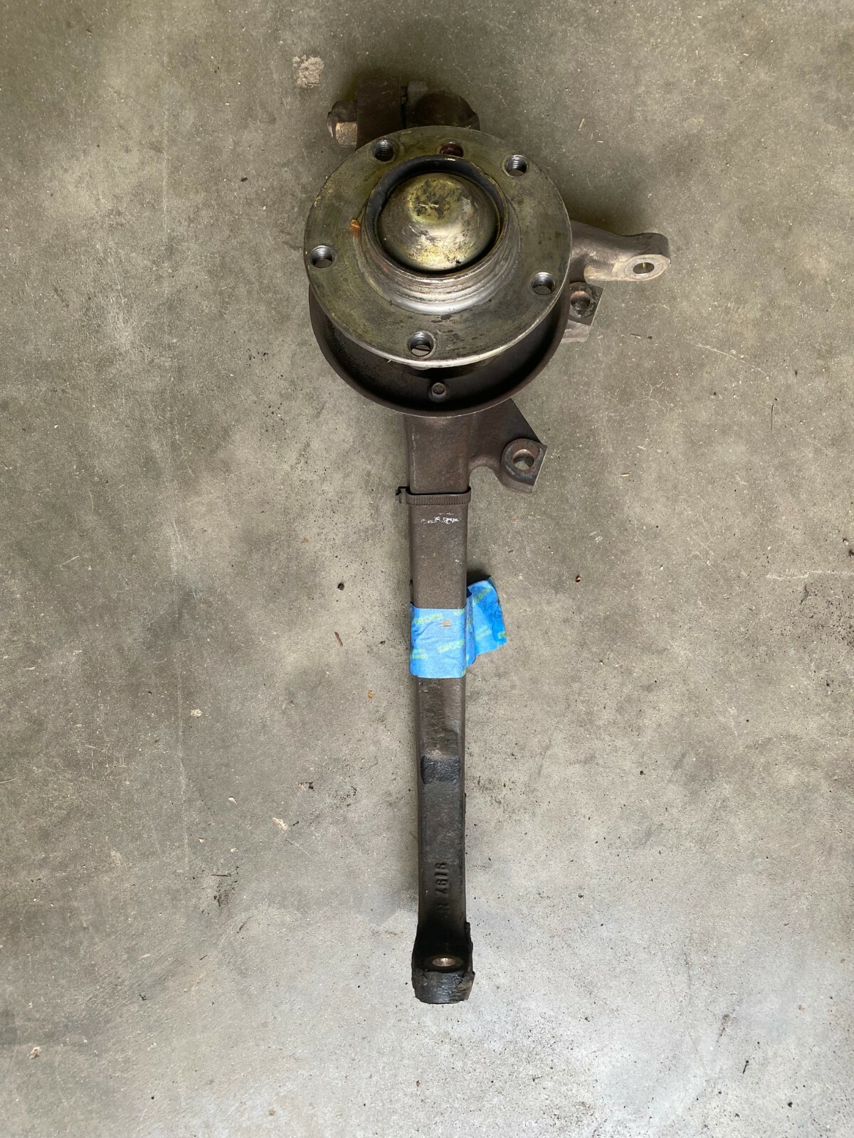 ROLLS-ROYCE SILVER SERAPH FRONT RIGHT STEERING  KNUCKLE WITH HUB 
