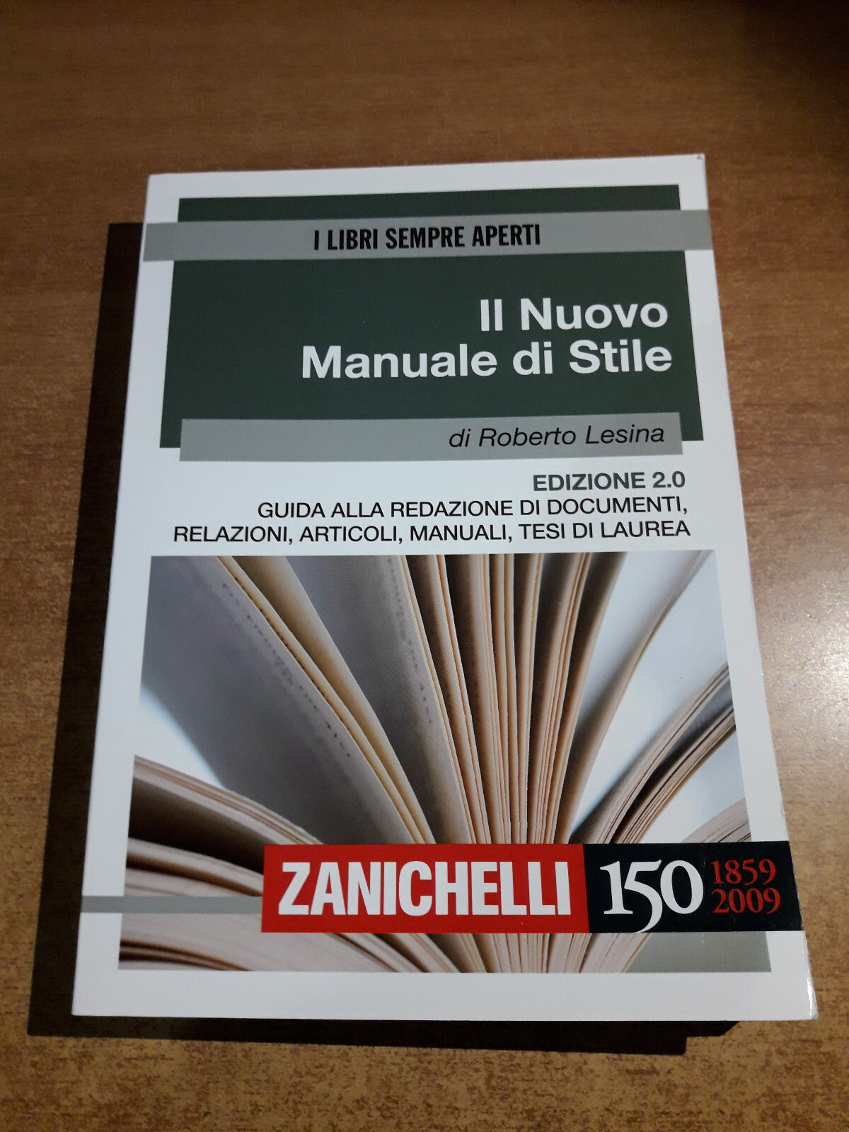 Foto 1 di 12