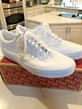 NWB Van's Men's Old Skool, White, Sz 12, MSRP $70 **worn for 1 hour**