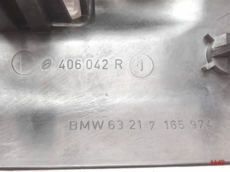 2005 BMW 330ci 325ci E46 Convertible Right Taillight Interior Cover 7165974 LED - Image 4 of 4
