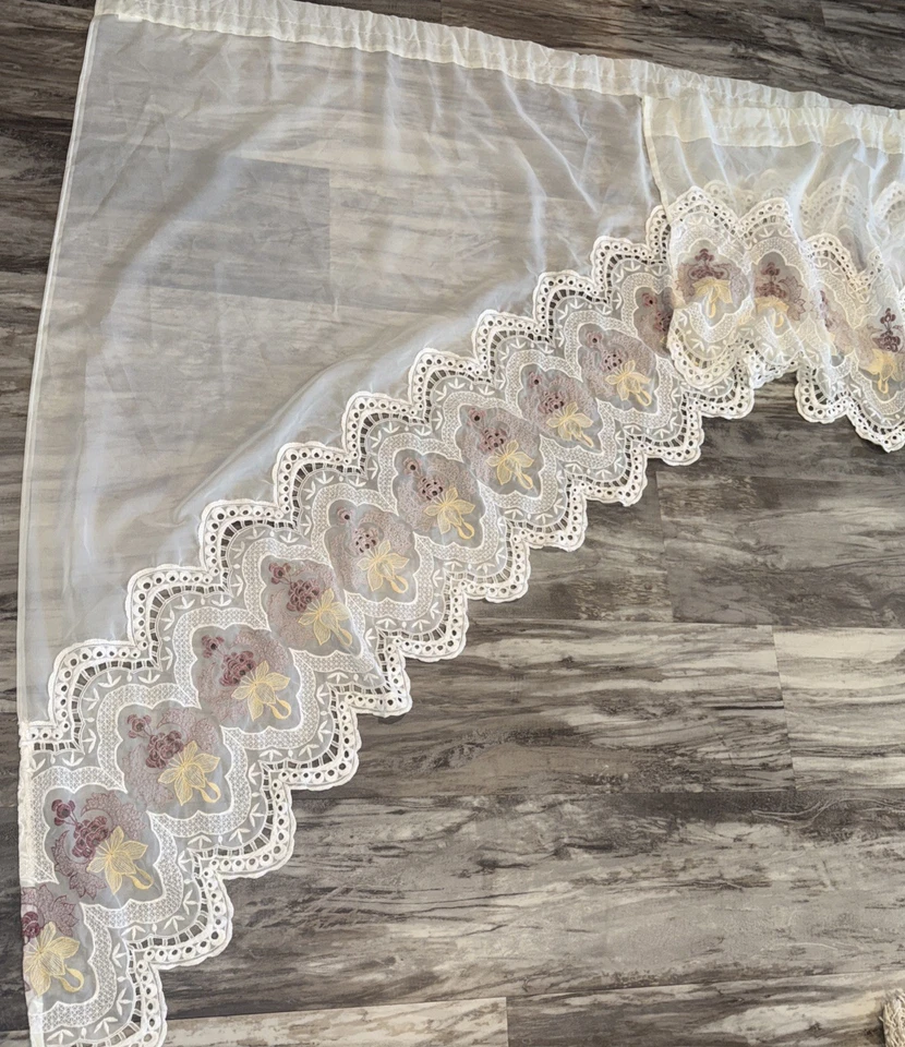 De colección 3 Piezas JCPenney Rosas Floral Encaje Transparente Cortinas Shabby Chic Casa de Campo Foto 2 de 4