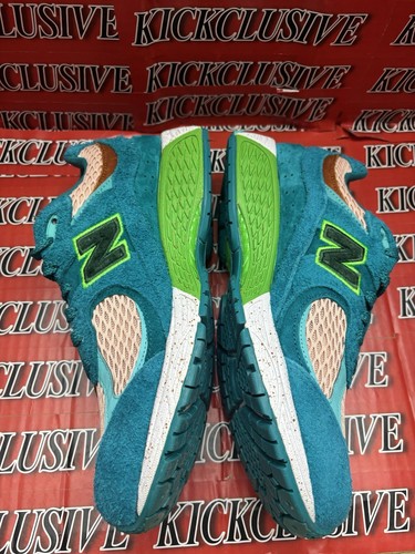 Size 8.5 - New Balance Salehe Bembury x 2002R Water Be The Guide(EUR) 42 - Picture 3 of 6