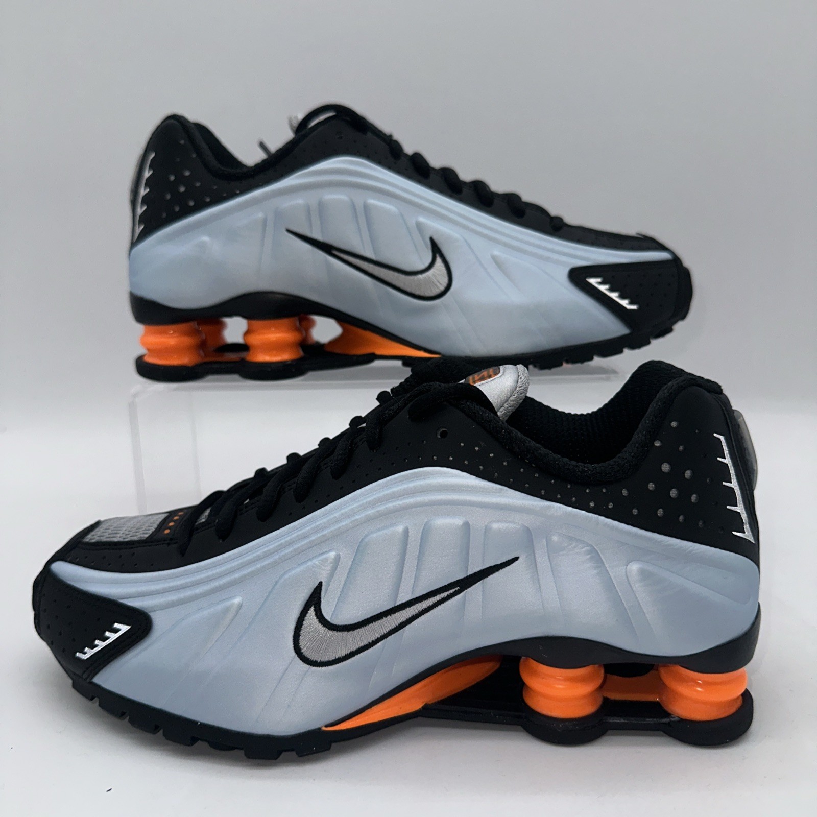 Nike Women's Size 7 Shox R4 (AR3565 401) Sneaker Trainer Sports Black Running