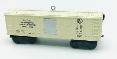 2017 Lionel 3472 Automatic Refrigerated Milk Car Hallmark Ornament Train