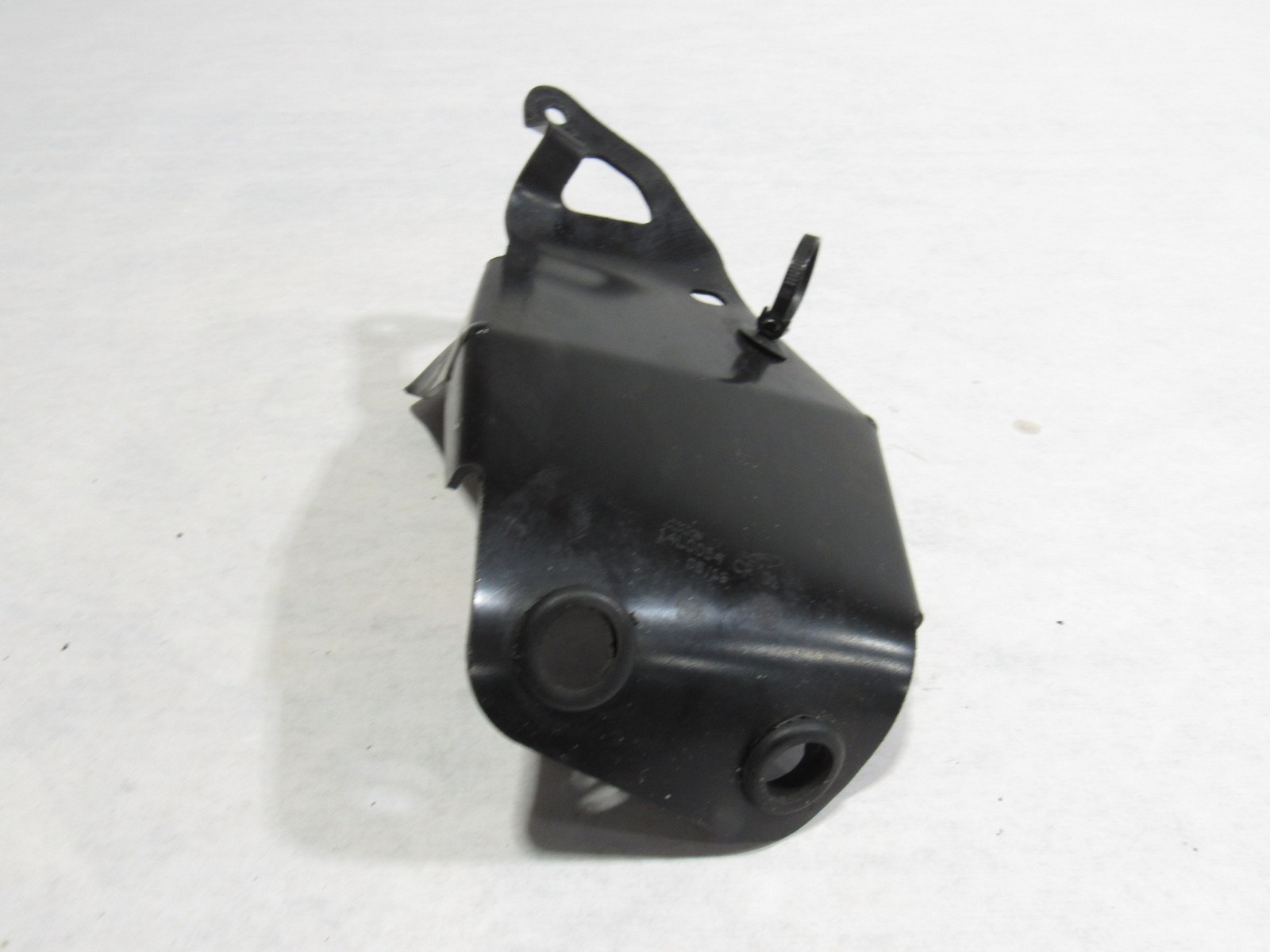 17-20 Mclaren 720S 720 2020 Rear Left Driver Radiator Support Mount Bracket ;$8
