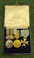 F. Brooks 3 Medal set with Matching Miniatures w/ case WW1 England UK Serbia