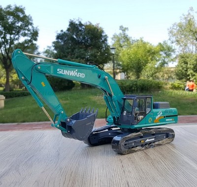 SUNWARD SWE500ES Large Excavator 1/35 DIECAST  Truck Pre-built Model