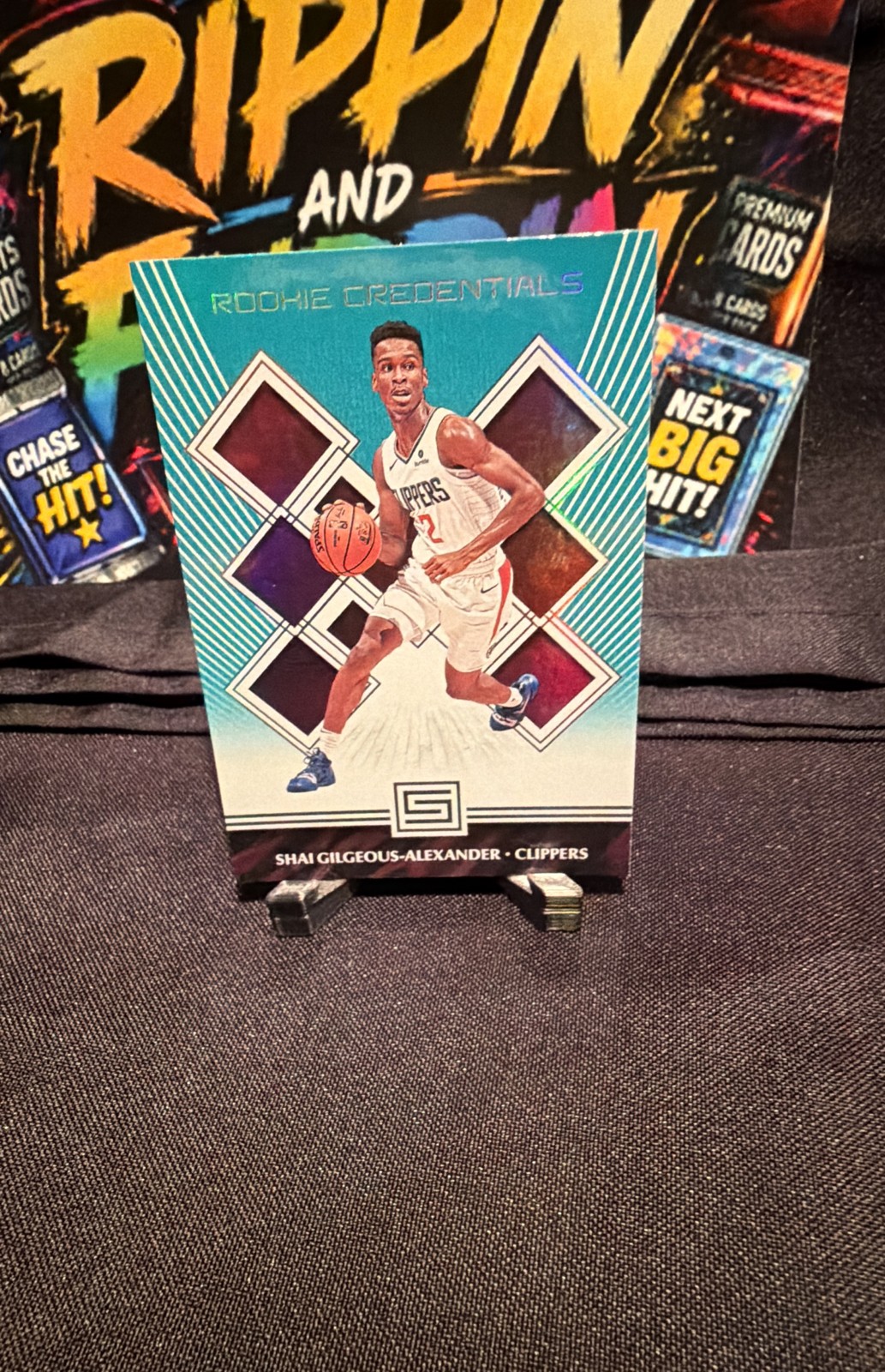 2018-19 Panini Status - Rookie Credentials Shai Gilgeous-Alexander #30 Aqua (RC)