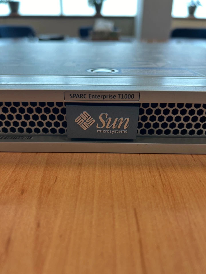 Sun Microsystems Sun Fire T1000 Server, 16GB RAM, rails, UltraSPARC-T1 1.0 GHz - Image 2 of 4