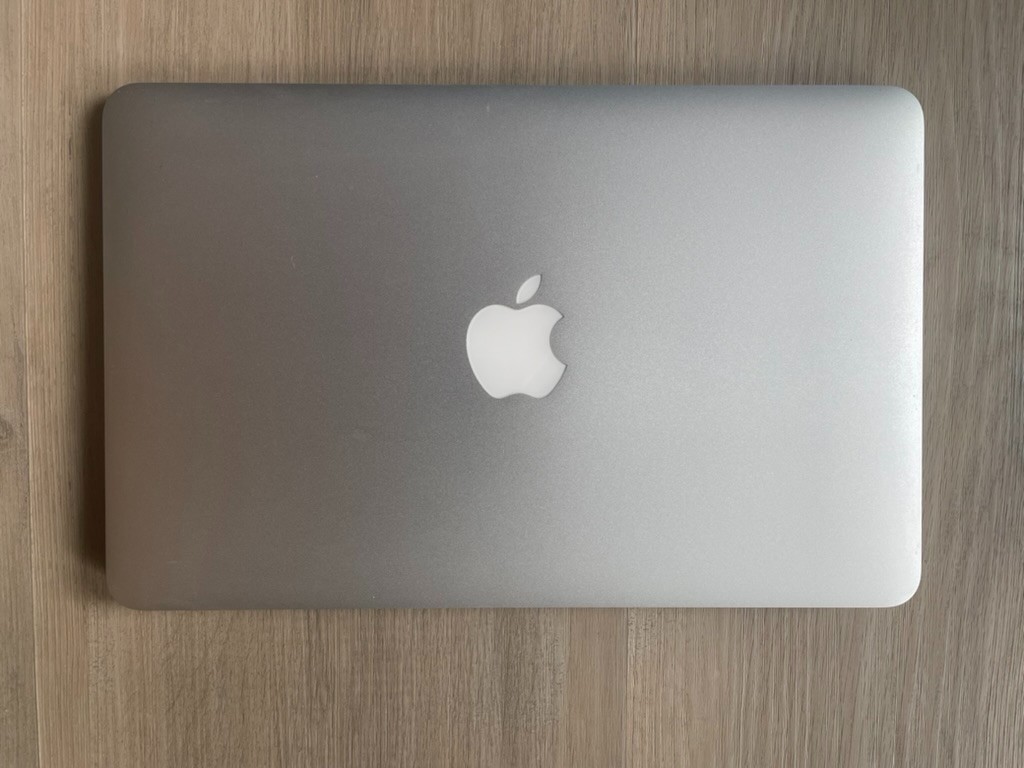 Apple MacBook Air 11-Inch 2014 Core i5 1.4GHz 4GB RAM 256GB | eBay