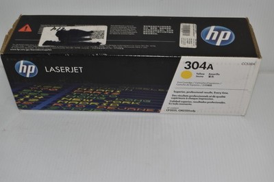 HEWLETT PACKARD HP 304A YELLOW LaserJet Printer Toner - CC532A NEW (#3692)