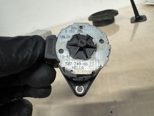 BMW E39 Scheinwerfer Höhenverstellungsmotor - Bild 2 von 2