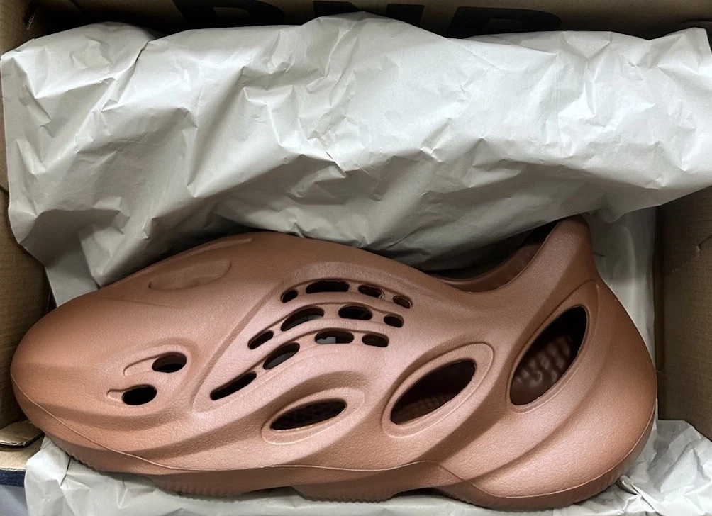 Adidas Yeezy Foam RNR rosso argilla (taglia 10)