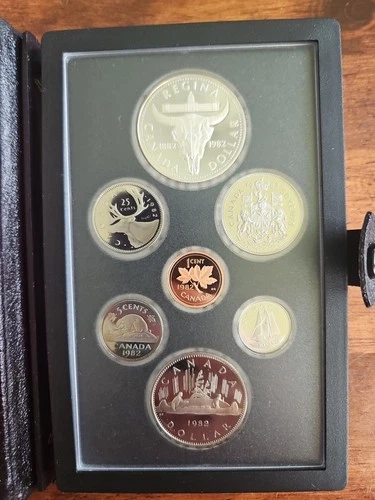 1982 Royal Canadian Mint 7 Coin Double Dollar Proof Set(SC1025-088) #1