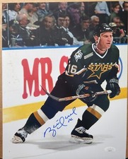 Brett Hull Dallas Stars HOF Blues Red Wings Autographed 11x14 JSA