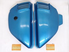 Convient pour Suzuki GT185 GT 185 125 Paire de cache latéral de cadre NOS 472...