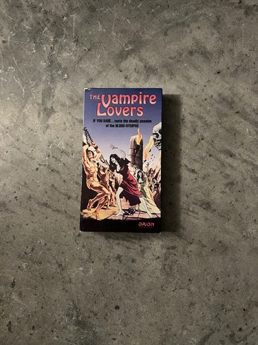 The Vampire Lovers (VHS, 1993)