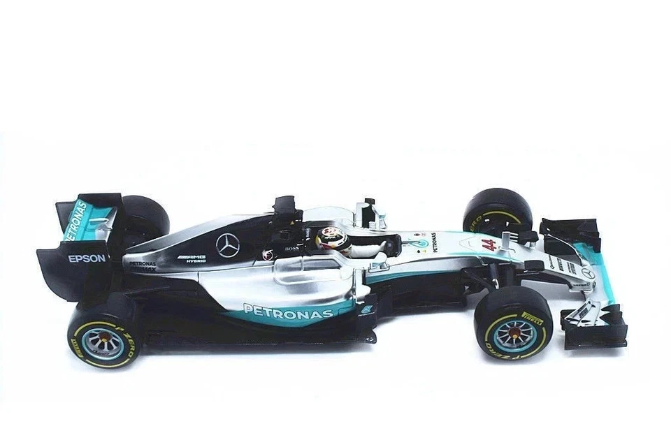 Burago 1:18 Mercedes Benz AMG Petronas F1 FW07 Hybrid Lewis Hamilton British GP - Image 3 of 4