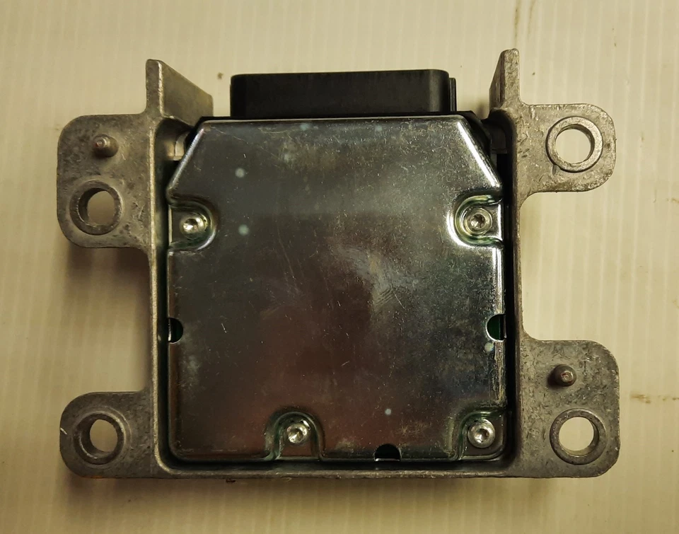 Jeep Grand Cherokee P56042047AC 1999 módulo de control de seguridad Foto 3 de 4