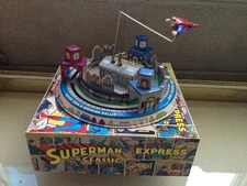 SUPERMAN Schylling  WIND UP TIN TOY STREAMLINE TRAIN Superman Express   MIB