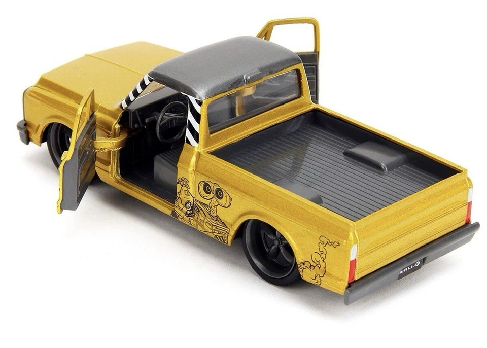 JADA 1972 CHEVY CHEYENNE SQUAREBODY DISNEY PIXAR WALL-E 1:32 SCALE - Image 4 of 4