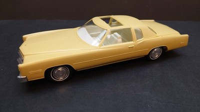 JOHAN 1975 CADILLAC ELDORADO PROMO - 1/25 SCALE MODEL KIT COLLECTION LOT 383