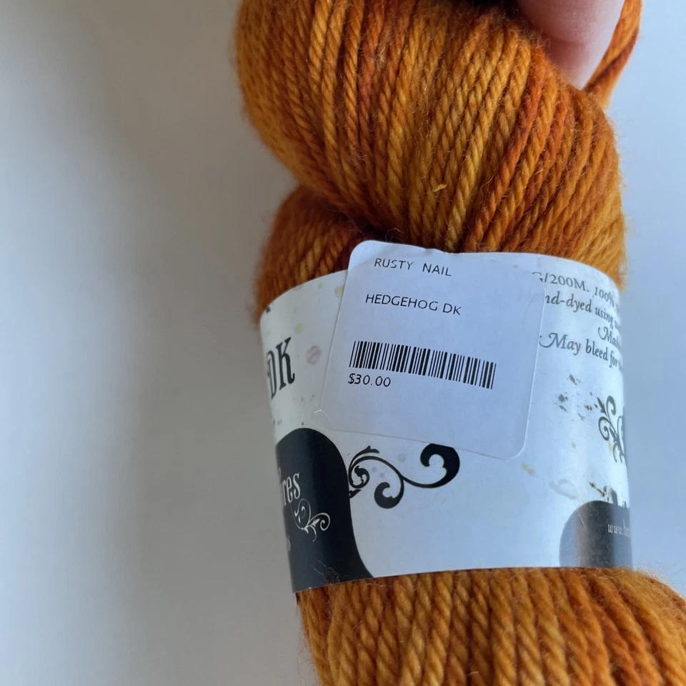 Fibras de erizo lana merino hilo DK teñido a mano uñas oxidadas naranja giro elástico Foto 4 de 4