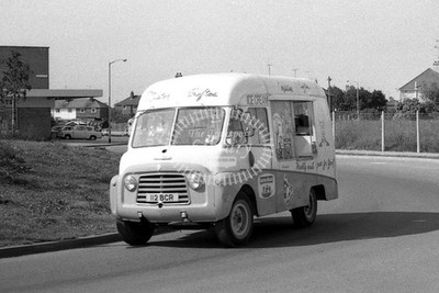 FOTO HERR SOFTEE KARRIER BF EISWAGEN 112 BCR - PM Fotografie