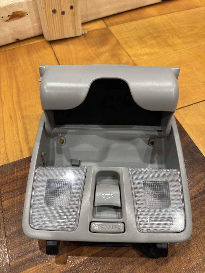 2011-2013 Hyundai Elantra Overhead Console Gray Dome Map Lamp Light Sunroof OEM - Image 2 of 4