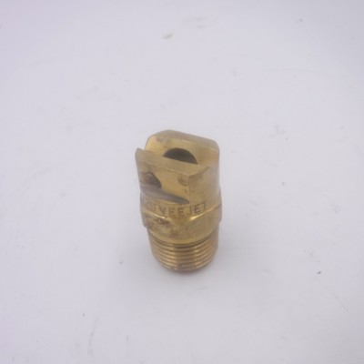 Spraying Systems Co VeeJet Brass Nozzle H1/2U-65150 1/2'' MNPT Flat Spary