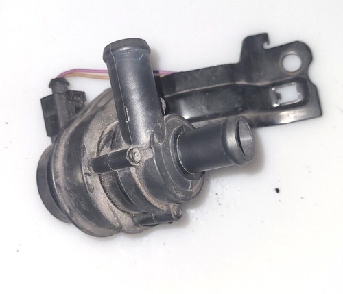 VW Polo 9N Zusatzwasserpumpe + Halterung 1K0965561F 1K0121093BH M712