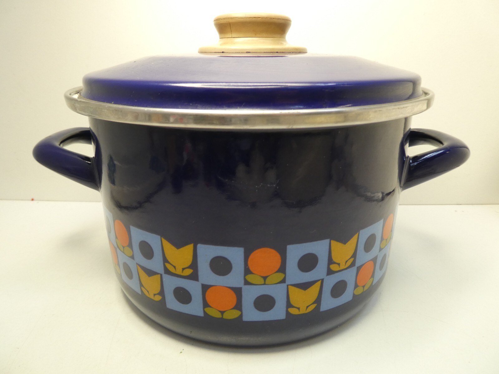VINTAGE GEOMETRIC FLORAL DESIGN ENAMEL SAUCEPAN COOKING POT