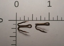 100 MUSTAD #11 DOUBLE LIVE BAIT HOOKS HOLLOW POINT RINGED BRONZED NORWAY 35881