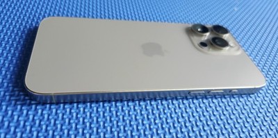 Apple iPhone 15 Pro Max (Fully Unlocked) 256GB Natural Titanium (Very Good)
