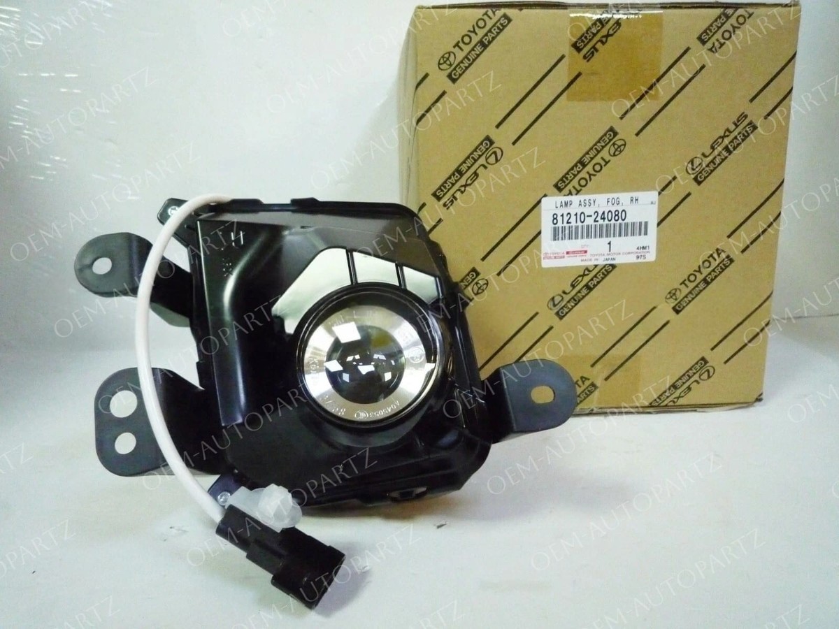 81210-24080 Genuine 2016-2017 Lexus RC200t Fog Lamp Assembly Right